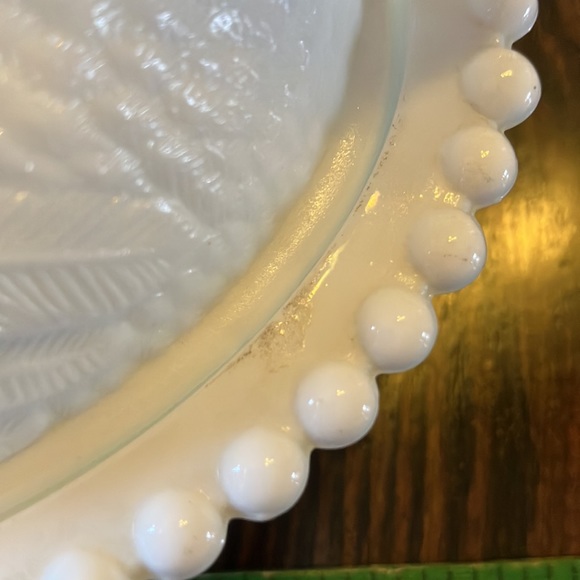 Pretty & Simple Hen on Nest Milk Glass Dish - Picture 6 of 16